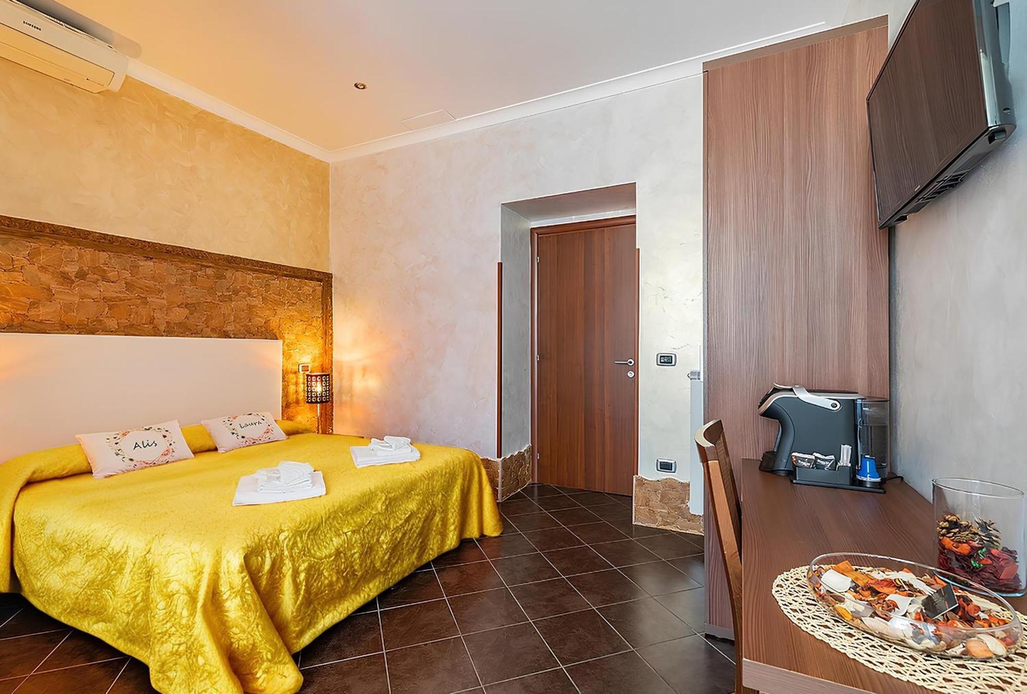 Alis Laura Guest House - 150M From Piazza Bologna Metro And 10 Minutes From The Colosseum Экстерьер фото